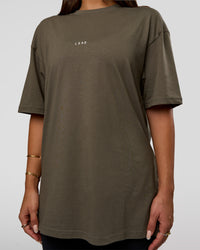 Woman wearing Abstract Haze FLXCotton Tee - Walnut Grey-White | Model:Bianca | Size:XS | Thumbnail Index: 10