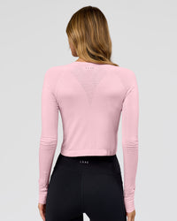 Woman wearing AeroFLX+ Seamless Long Sleeve Skimmer Tee - Marshmallow/Marshmallow | Model:Leilani | Size:XS | Thumbnail Index: 3