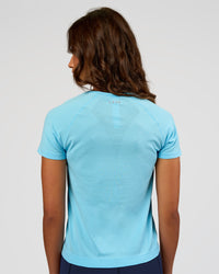 Woman wearing AeroFLX+ Seamless Tee - Baltic Sea/Baltic Sea | Model:Dakota | Size:XS | Thumbnail Index: 3