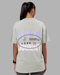 Woman wearing Be Yourself FLXCotton Tee Oversize - Circular Grey Washed-Violet | Model:Rhiley | Size:XS | Thumbnail Index: 6