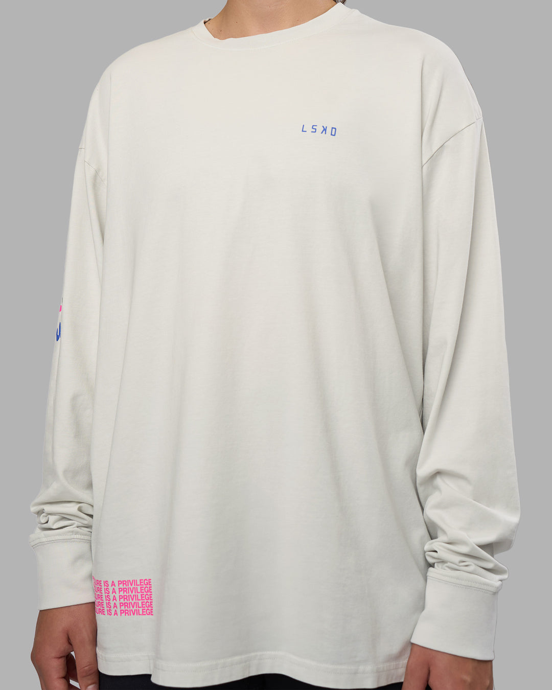 Woman wearing Cali FLXCotton Oversized Long Sleeve Tee - Digital Mist Washed | Model:Charlize | Size:XS - view 11