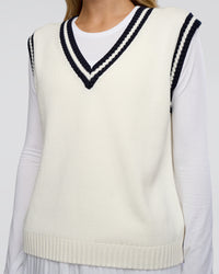 Woman wearing Clubhouse Vest - Off White-Future Navy | Model:Leilani | Size:XS | Thumbnail Index: 7