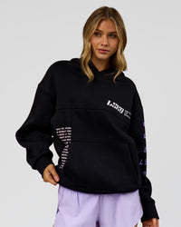 Woman wearing Deconstructed Fleece Hoodie - Caviar-Marshmallow-Pale Lilac | Model:Leilani | Size:XS | Thumbnail Index: 3