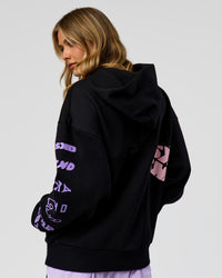 Woman wearing Deconstructed Fleece Hoodie - Caviar-Marshmallow-Pale Lilac | Model:Leilani | Size:XS | Thumbnail Index: 4