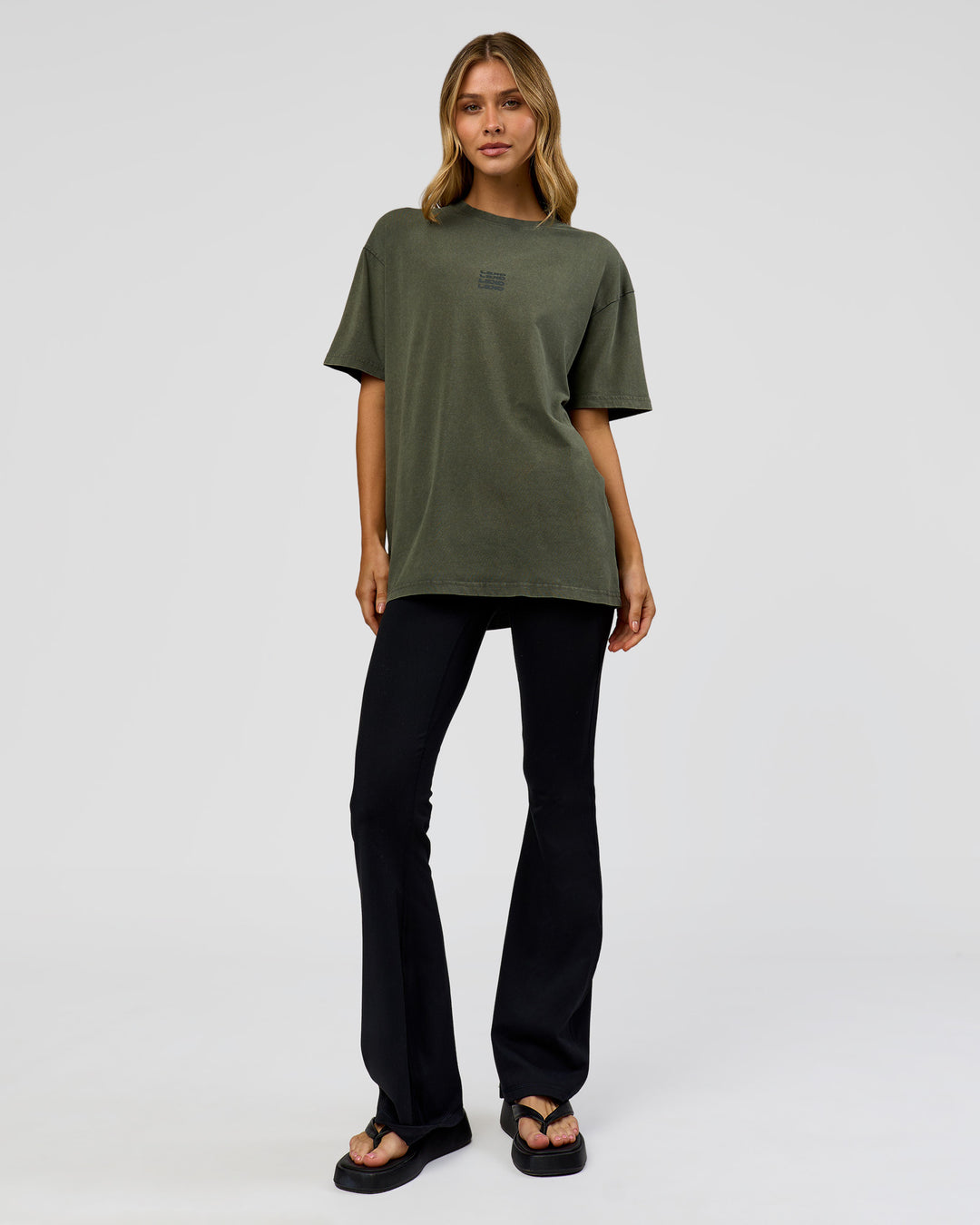 Woman wearing Everyday Elevation FLXCotton Oversized Tee - Carbon Green Washed -White | Model:Leilai | Size:XS - view 4