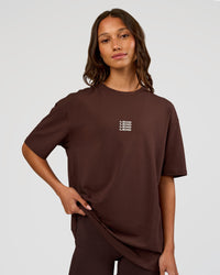 Woman wearing Everyday Elevation FLXCotton Oversized Tee - Hot Chocolate-Off White | Model:Dakota | Size:XS | Thumbnail Index: 3