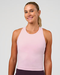 Woman wearing Flow Performance Tank 2.0 - Marshmallow | Model:Emelia | Size:XS | Thumbnail Index: 4