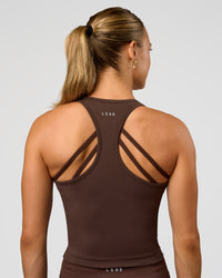 Woman wearing Flow Performance Tank 2.0 - Hot Chocolate | Model:Maja | Size:XS | Thumbnail Index: 2