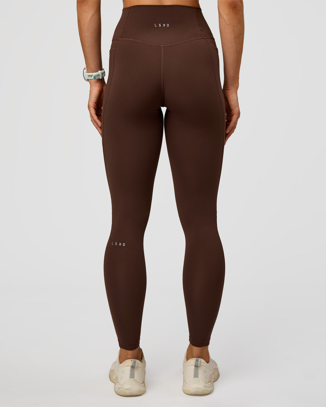 Woman wearing Fusion Ultra High-Rise Full Length Legging Pockets - Hot Chocolate | Model:Maja | Size:XS - view 6