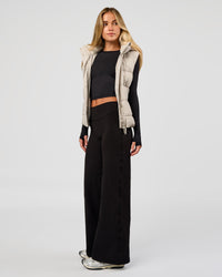Woman wearing Fusion V-Contour High-Rise Petite Pant - Black | Model:Issy | Size:XS | Thumbnail Index: 8