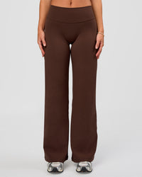 Model wearing Fusion V-Contour High-Rise Petite Pant - Hot Chocolate | Model:Issy | Size:XS | Thumbnail Index: 5