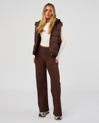 Model wearing Fusion V-Contour High-Rise Petite Pant - Hot Chocolate | Model:Issy | Size:XS | Thumbnail Index: 9