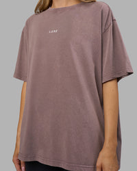 Woman wearing Go-To FLXCotton Oversized Tee - Peppercorn Washed | Model:Leilani | Size:XS | Thumbnail Index: 4