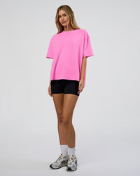 Woman wearing Go-To FLXCotton Oversized Tee - Ultra Fuchsia Washed | Model:Leilani | Size:XS | Thumbnail Index: 5