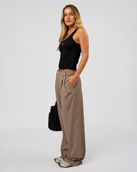 Woman wearing Go-To FLXCotton Scoop Neck Tank in Black-White | Model:Issy | Size:XS | Thumbnail Index: 8