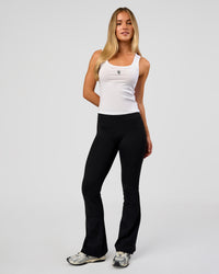 Woman wearing Go-To FLXCotton Scoop Neck Tank in White-Black | Model:Issy | Size:XS | Thumbnail Index: 6