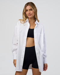 Woman wearing Go-To Oversized Shirt - White | Model:Leilani | Size:XS | Thumbnail Index: 6