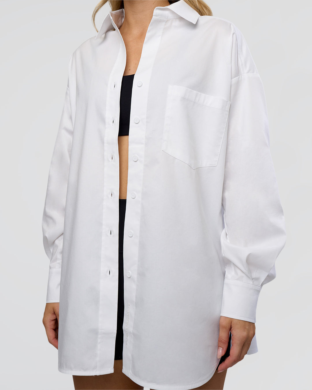 Woman wearing Go-To Oversized Shirt - White | Model:Leilani | Size:XS - view 10