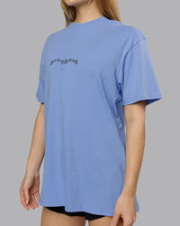 Woman wearing Just Run FLXCotton Oversized Tee - Soft Blue-Dark Storm | Model:Emilie | Size:XS | Thumbnail Index: 9