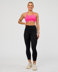 Woman wearing Lift Sports Bra - Ultra Pink | Model:Maja | Size:XS | Thumbnail Index: 4