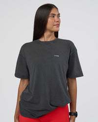Woman wearing Lifting FLXCotton Oversized Tee - Black Washed-Flame | Model:Rhiley | Size:XS | Thumbnail Index: 4