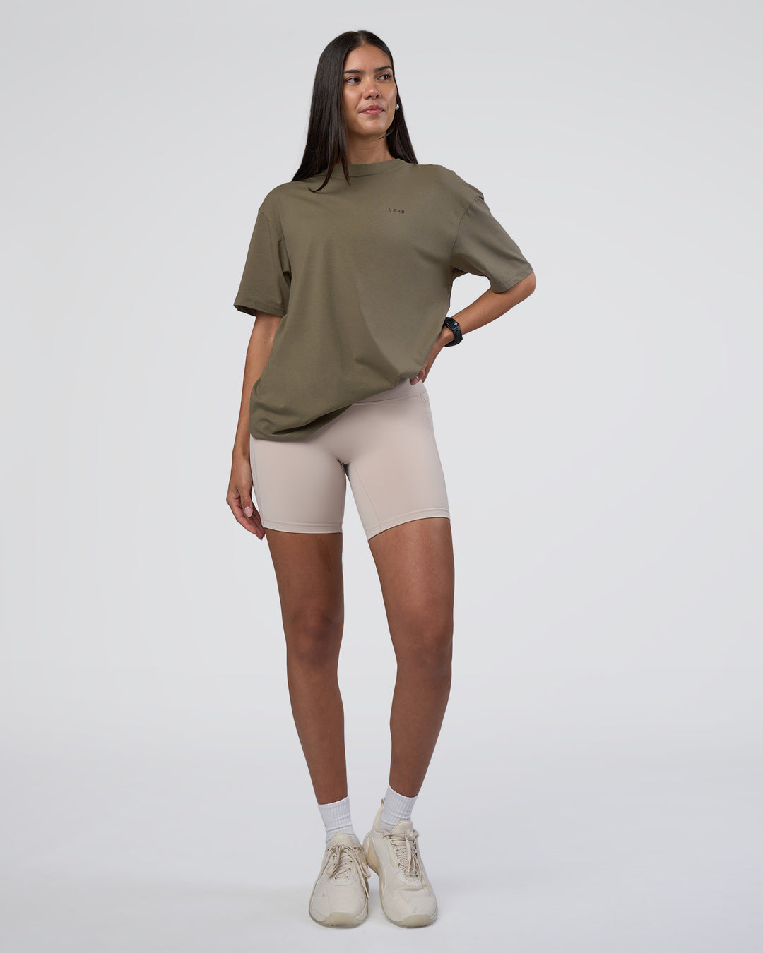 Woman wearing Lifting FLXCotton Oversized Tee - Walnut Grey-Hot Chocolate | Model:Rhiley | Size:XS - view 7