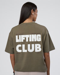 Woman wearing Lifting FLXCotton Oversized Tee - Walnut Grey-Hot Chocolate | Model:Rhiley | Size:XS | Thumbnail Index: 3