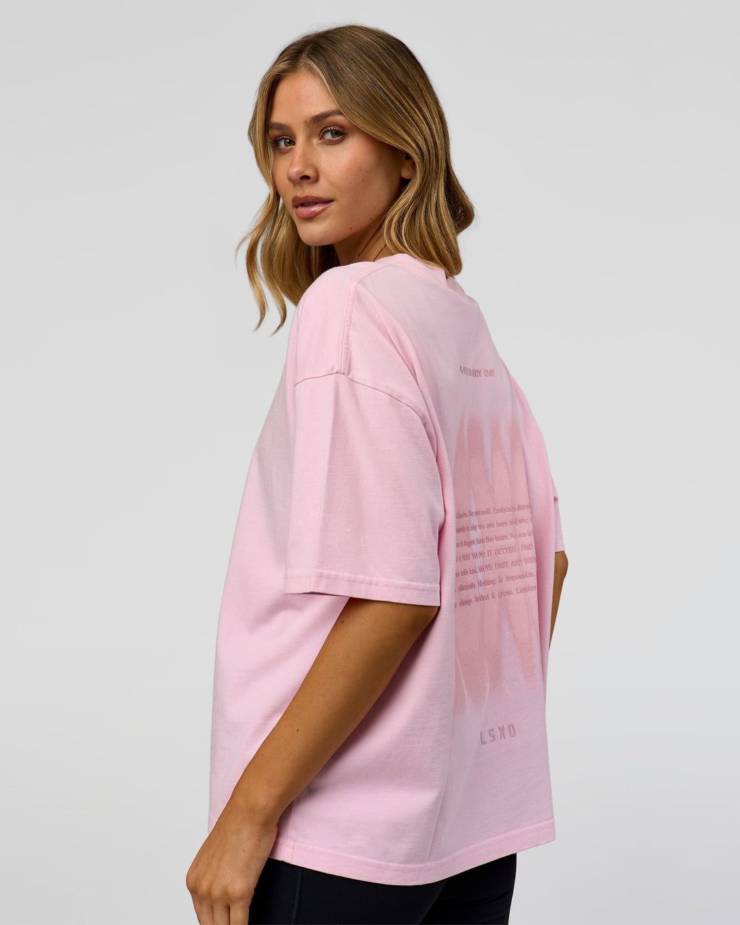 Woman wearing Memory in Motion Heavyweight Boxed Tee - Marshmallow Washed | Model:Leilani | Size:XS - view 12