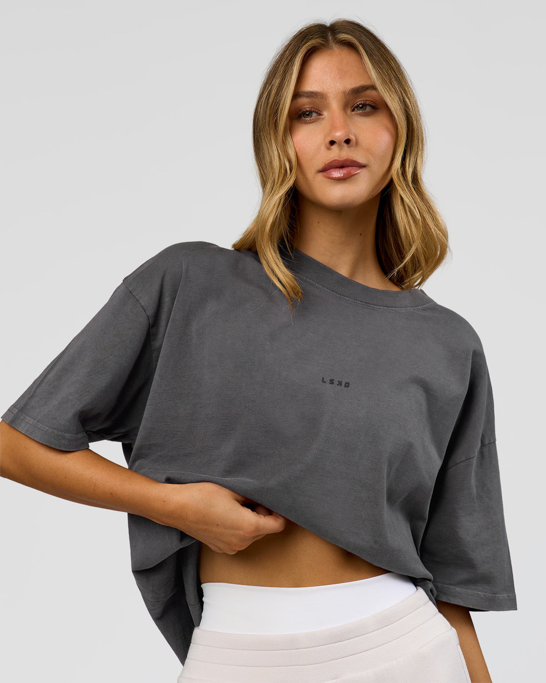 Woman wearing Memory in Motion Heavyweight Oversized Tee - Dark Storm Washed | Model:Leilani | Size:XS - view 5