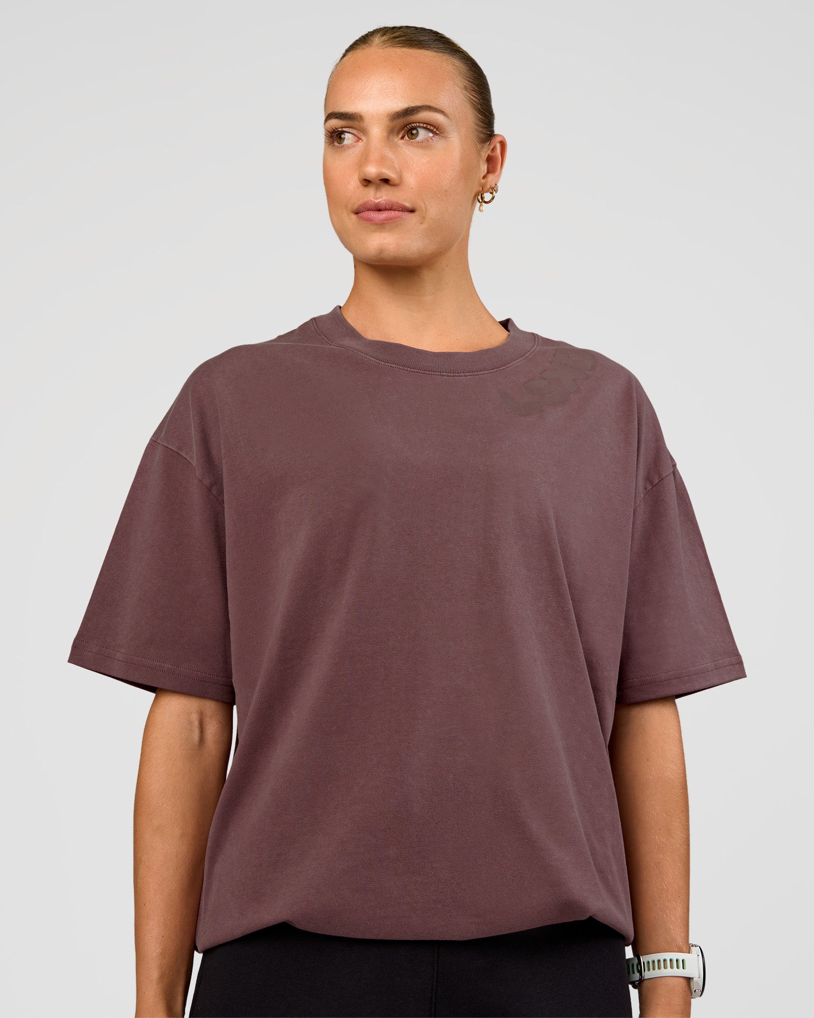 Woman wearing Offset Heavyweight Unisex Oversized Tee - Cocoa Powder-Cocoa Powder | Model:Maja | Size:XS