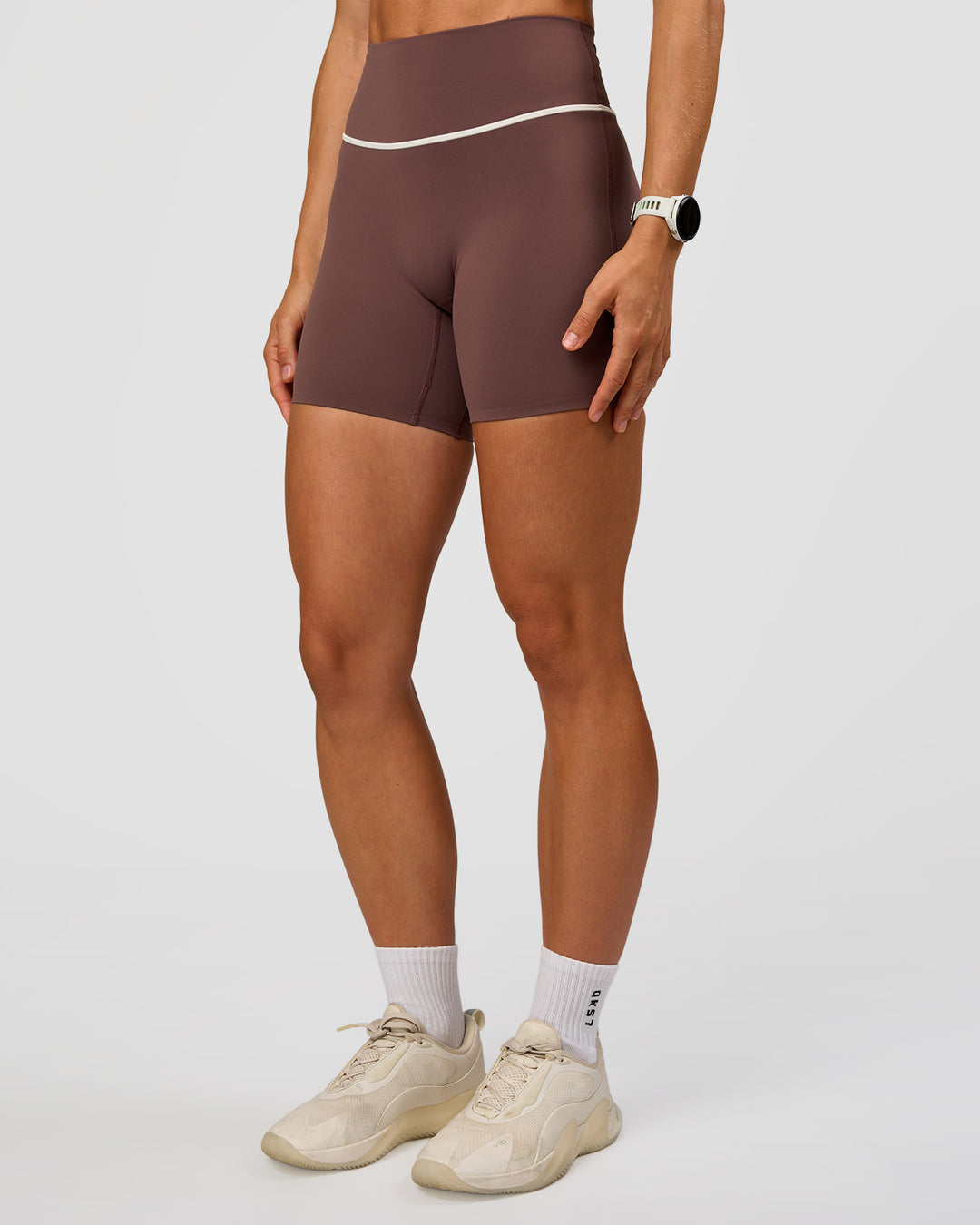 Woman wearing Pinnacle High-Rise 6" Short - Cocoa Powder-Off White | Model:Maja | Size:XS - view 7