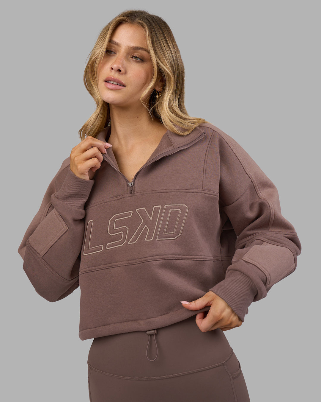 Woman wearing Slam Quarter Zip Sweater - Peppercorn | Model:Leilani | Size:XS - view 3