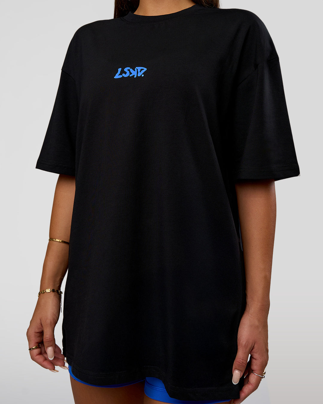 Woman wearing Standard Issue FLXCotton Oversized Tee - Black-Palace Blue | Model:Bianca | Size:XS - view 11