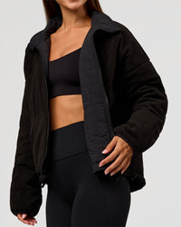 Woman wearing Thrive Reversible Jacket - Black | Model:Brylee | Size:XS | Thumbnail Index: 13