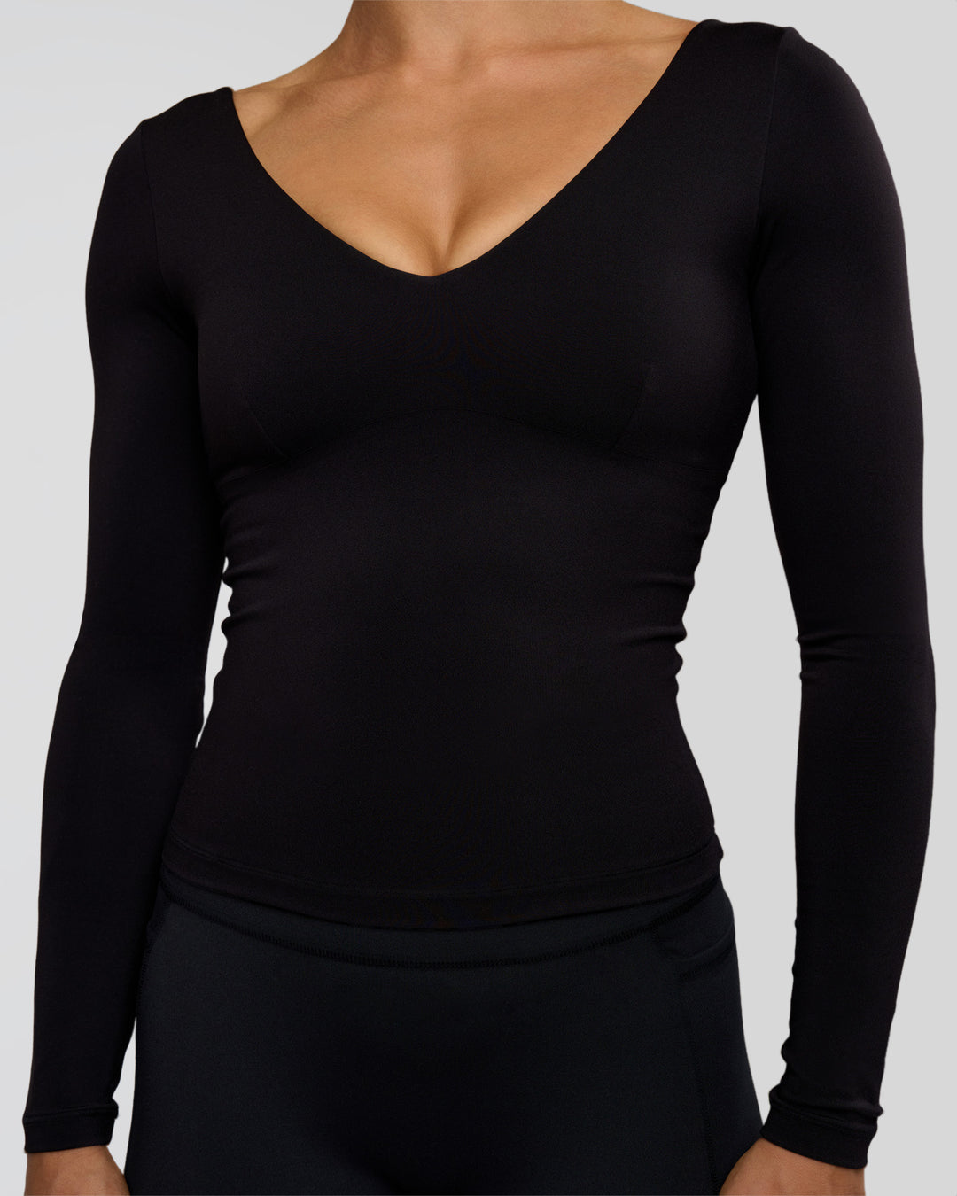 Woman wearing Vitality Long Sleeve Top - Black | Model:Maja | Size:XS - view 7
