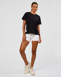 Woman wearing VS6 FLXCotton Regular Fit Tee - Black-White | Model:Charli | Size:XS | Thumbnail Index: 2