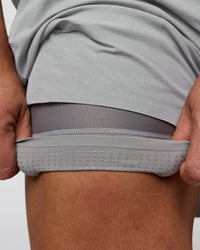 Man wearing Hybrid Lined 5" Short - Alloy | Model:Jaiden | Size:L | Thumbnail Index: 4
