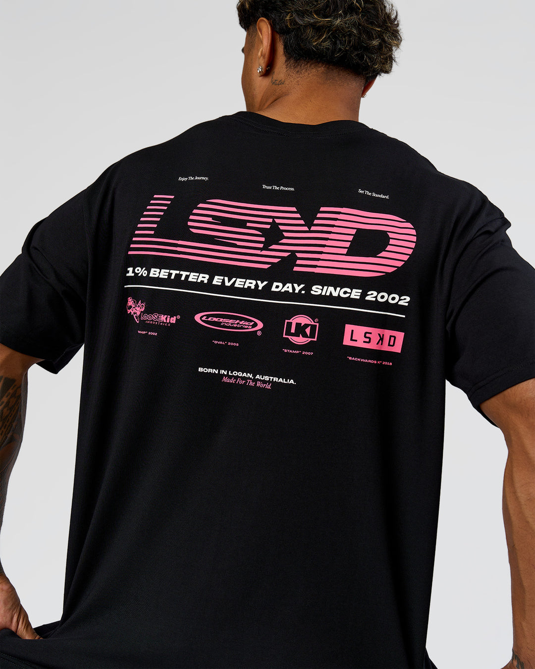 Man wearing Archive FLXCotton Oversized Tee - Black-Candy Pink | Model:Xav | Size:L - view 16