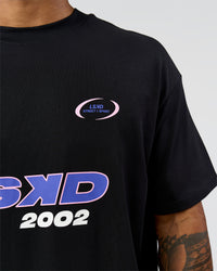 Man wearing League Heavyweight FLXCotton Oversized Tee - Black-Power Cobalt | Model:Xav | Size:L | Thumbnail Index: 15
