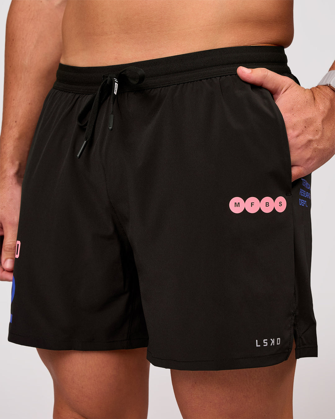 Man wearing Pace 5" Lined Running Short - Game Plan Black | Model:Xav | Size:L - view 3
