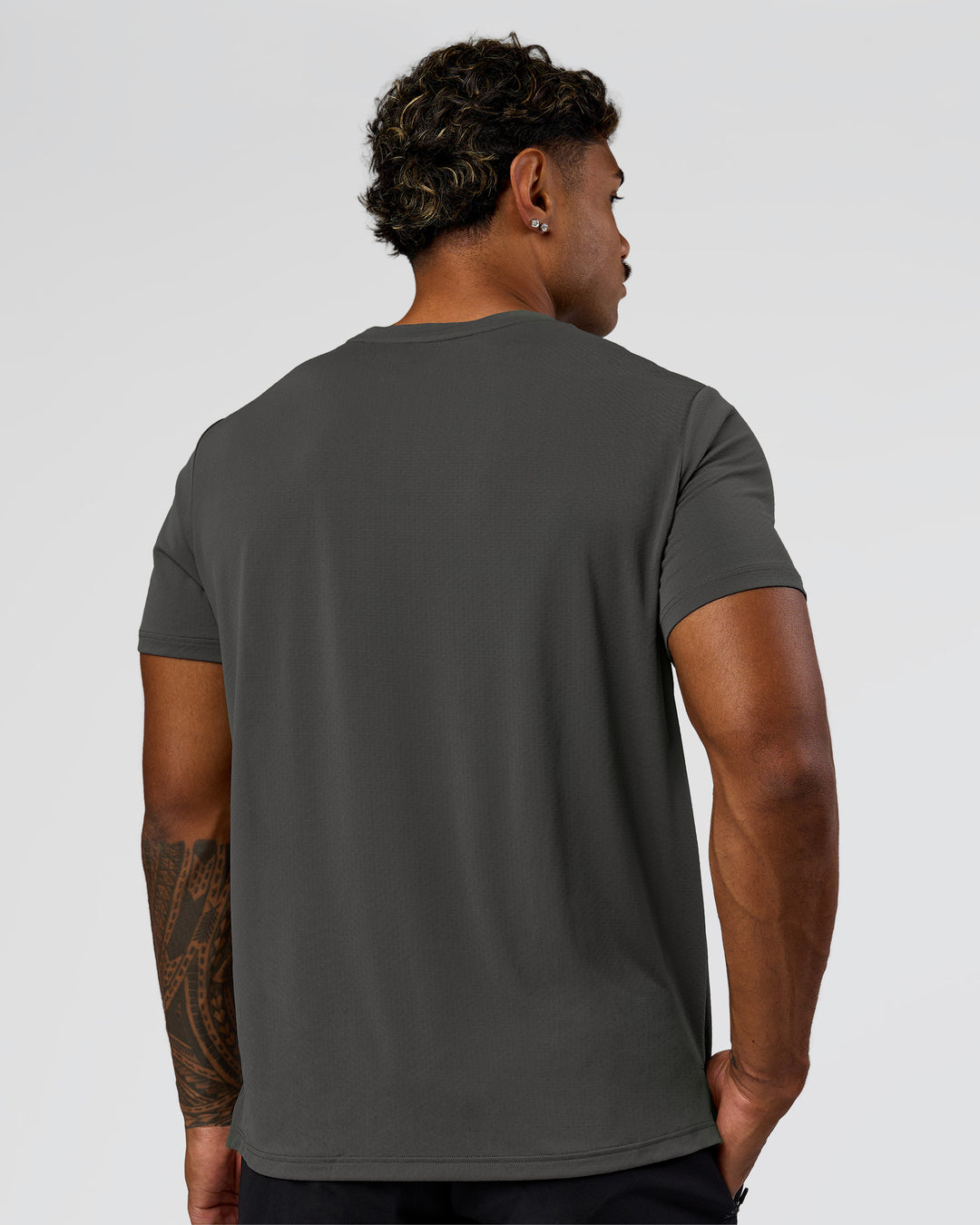 Man wearing Rep Training Tee - Dark Storm | Model:Xav | Size:L - view 4