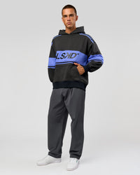 Man wearing A-Team Oversized Hoodie - Onyx-Bluebell | Model:Albert | Size:M | Thumbnail Index: 12