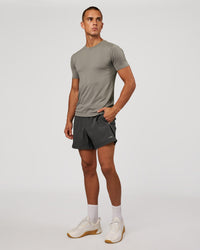 Man wearing AeroFLX+ Seamless Set In Tee - Storm Front/Storm Front | Model:Albert | Size:M | Thumbnail Index: 4