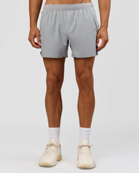 Man wearing Hybrid 5" Short - Alloy | Model:Albert | Size:M | Thumbnail Index: 2