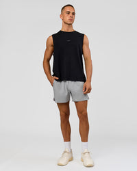 Man wearing Hybrid 5" Short - Alloy | Model:Albert | Size:M | Thumbnail Index: 4
