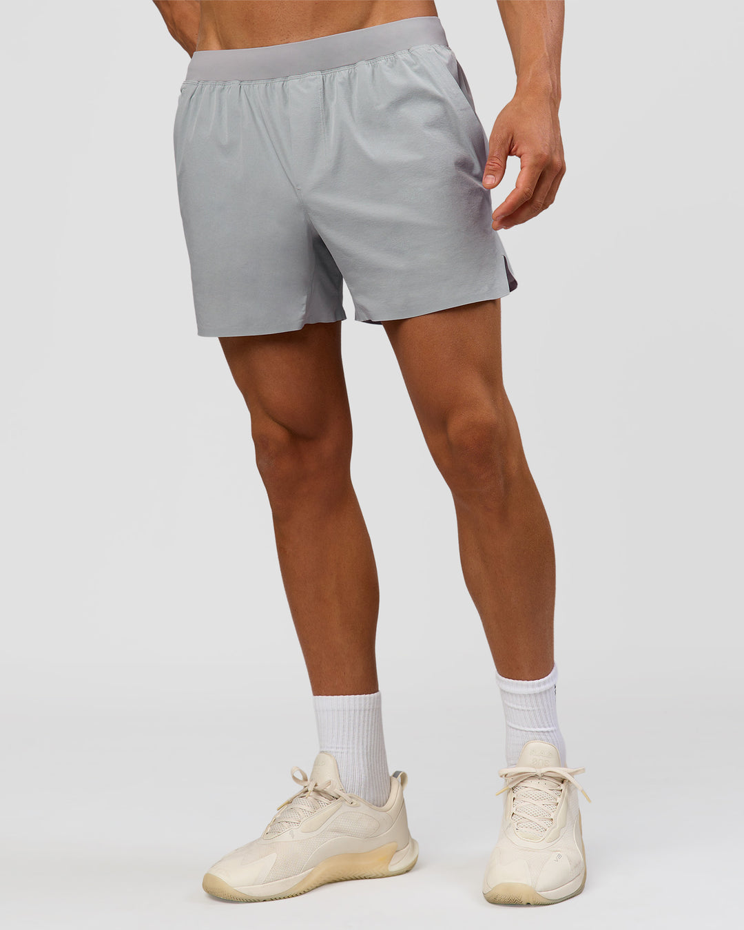 Man wearing Hybrid 5" Short - Alloy | Model:Albert | Size:M - view 6