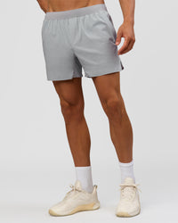 Man wearing Hybrid 5" Short - Alloy | Model:Albert | Size:M | Thumbnail Index: 5