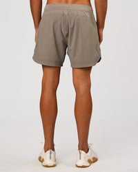 Man wearing Lift 6" Short - Storm Front | Model:Albert | Size:M | Thumbnail Index: 5