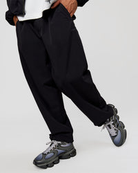 Man wearing Motion Wide Leg Pant - Black | Model:Albert | Size:M | Thumbnail Index: 10