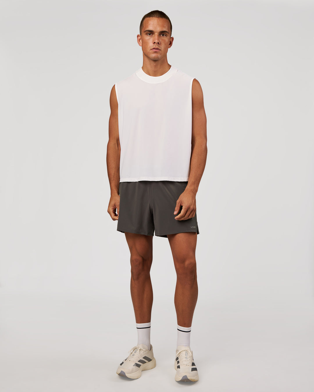 Man wearing Pace 5" Lined Running Short - Dark Storm | Model:Albert | Size:M - view 9